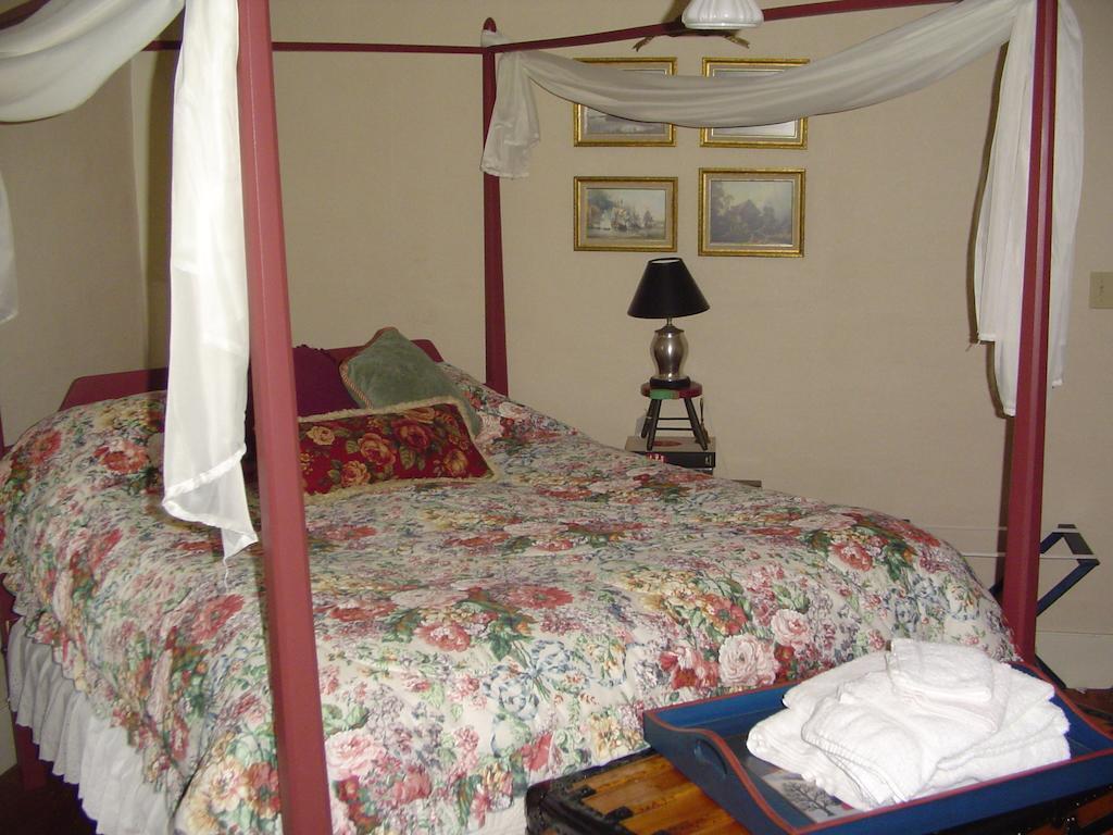 Stephen Clay Homestead Bed And Breakfast Candia Bilik gambar